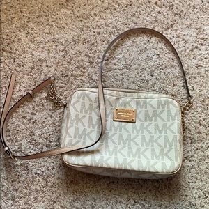 Michael Kors cross body